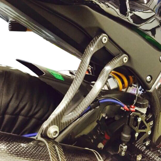 GP Kompozit BMW S 1000 RR 2011-2014 Uyumlu Egzoz Tutacak Karbon Fiber (1)