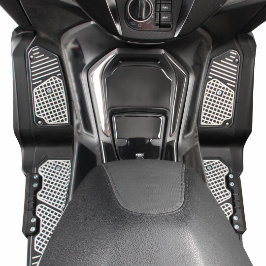 GP Kompozit Honda Forza 250 2018-2026 Uyumlu Yeni Seri Tank Pad Gri (1)