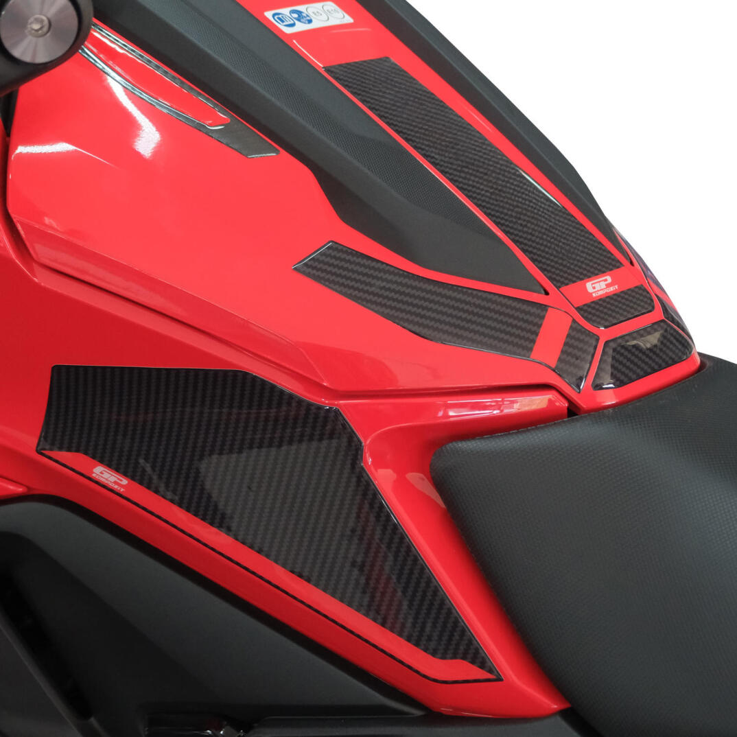 GP Kompozit Honda NC 750 X 2025-2026 Uyumlu Yeni Seri Tank Pad Karbon-Kırmızı - 3