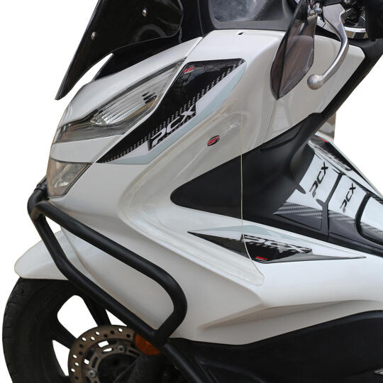 GP Kompozit Honda PCX 125 / 150 2018-2020 Uyumlu Bacak Koruma Füme (1)