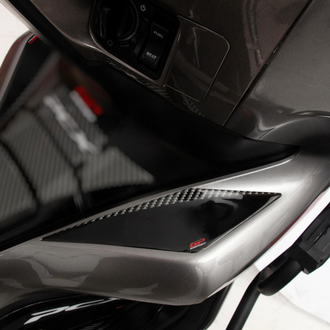GP Kompozit Honda PCX 125 / 150 2018-2020 Uyumlu Yan Pad Siyah - 2