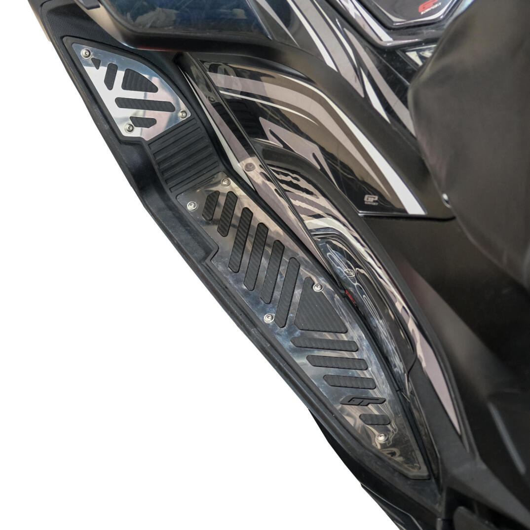GP Kompozit Honda PCX 125 / 150 2021-2024 Uyumlu Kauçuk Detaylı Krom Basamak Siyah-Krom - 4