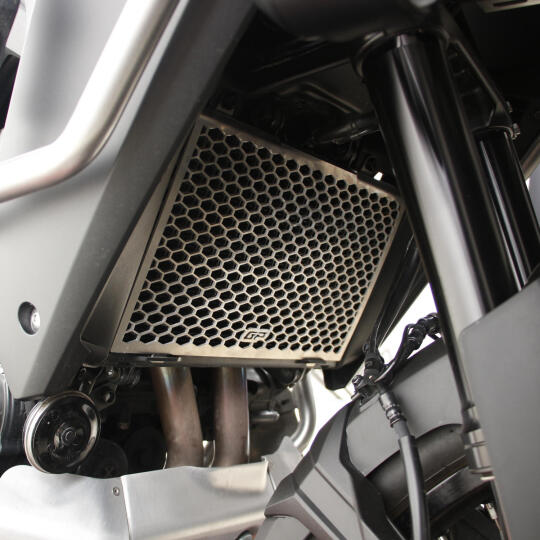 GP Kompozit Honda XL750L Transalp 2023-2025 Uyumlu Radyatör Koruma Gri (1)
