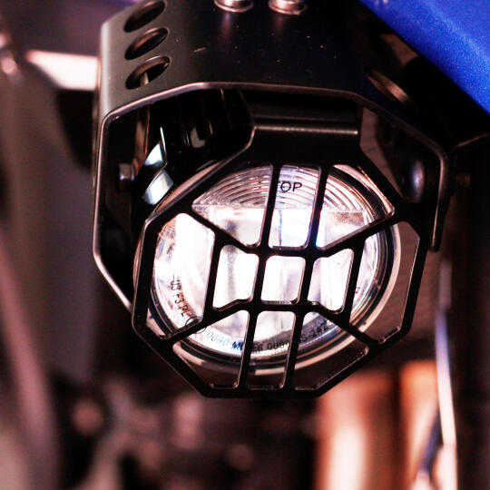 GP Kompozit Triumph Tiger 1200 2014-2016 Uyumlu Sis Farı Koruma Siyah (1)