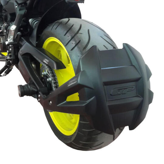 GP Kompozit Yamaha MT-07 2014-2023 Uyumlu Arka Çamur Sıyırıcı Siyah (1)