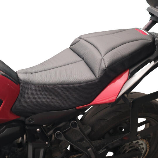 GP Kompozit Yamaha MT-07 Tracer 2016-2024 Uyumlu Fileli Motosiklet Konfor Sele Kılıfı Siyah (1)