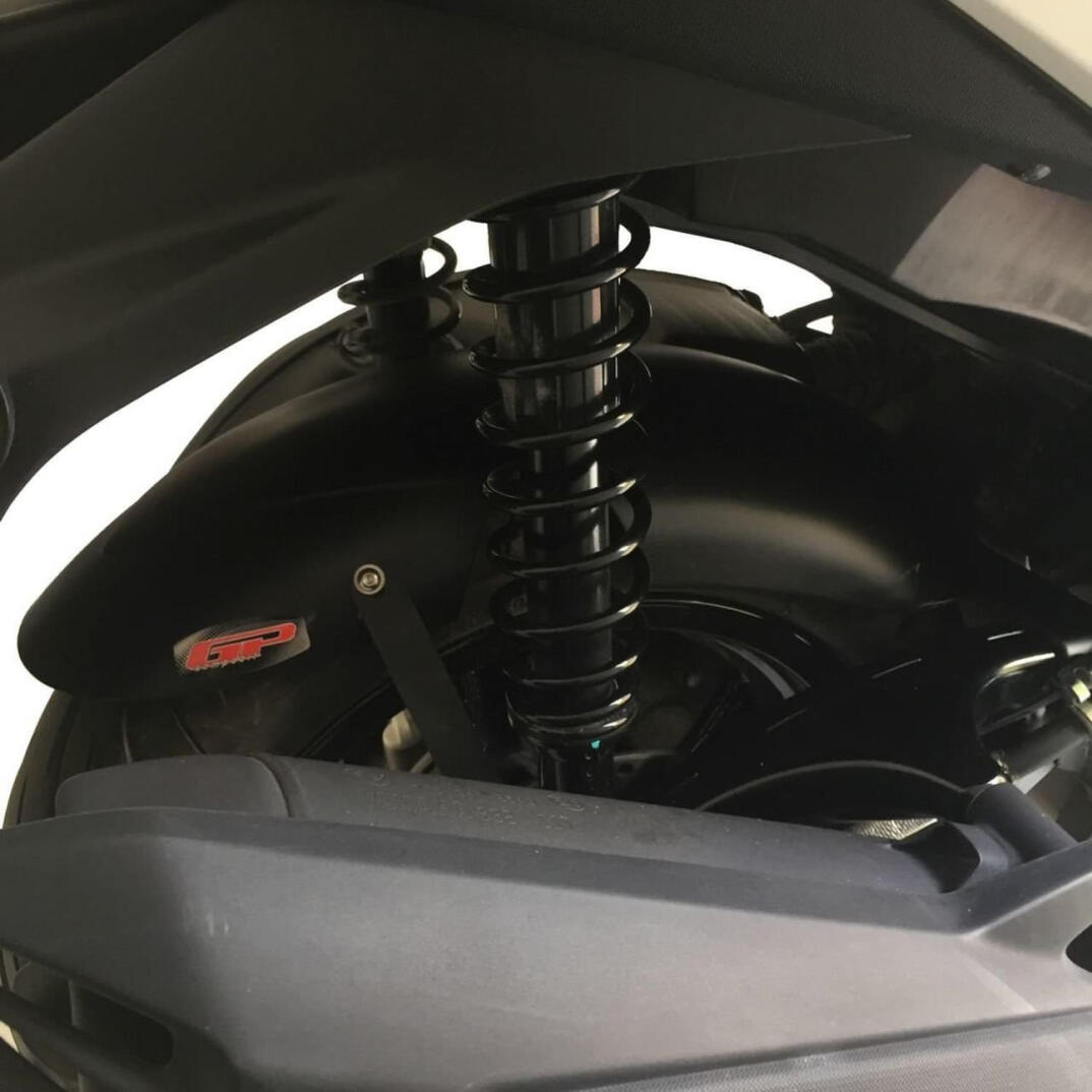 GP Kompozit Yamaha NMAX 125 / 155 2015-2020 Uyumlu Arka Çamurluk Siyah - 4