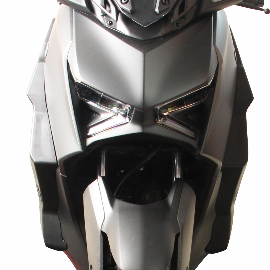 GP Kompozit Yamaha XMAX 250 2024-2026 Uyumlu Bacak Koruma Siyah - 4