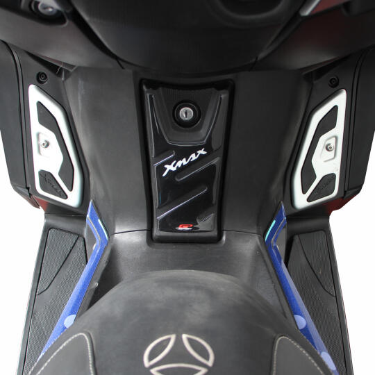 GP Kompozit Yamaha XMAX 250 / 400 2011-2017 Uyumlu Tank Pad Siyah (1)