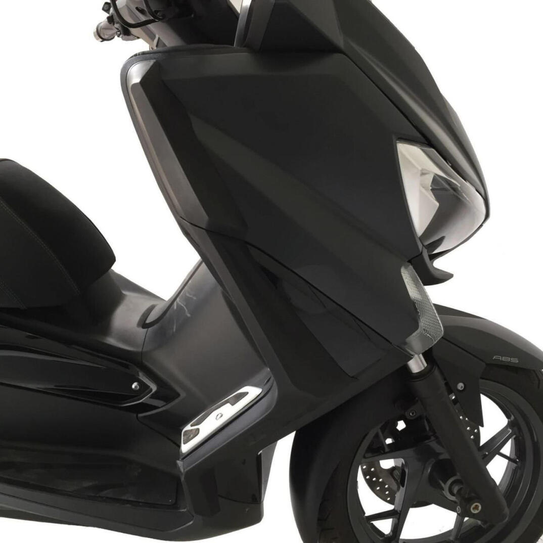 GP Kompozit Yamaha XMAX 250 / 400 2014-2017 Uyumlu Bacak Koruma Siyah - 8