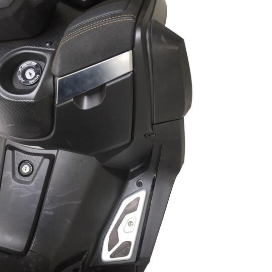 GP Kompozit Yamaha XMAX 250 / 400 2014-2017 Uyumlu Bacak Koruma Siyah - 6
