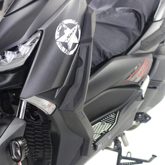 GP Kompozit Yamaha XMAX 250-400 2018-2022 Uyumlu Bacak Koruma Siyah (1)