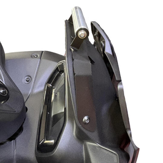 GP Kompozit Yamaha XMAX 250-400 2023-2026 Uyumlu Telefon / Navigasyon Tutucu Siyah (1)